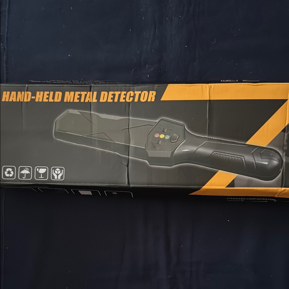 Hand-Held Metal Detector ( Brand New with New Batteries 🔋……..😊)